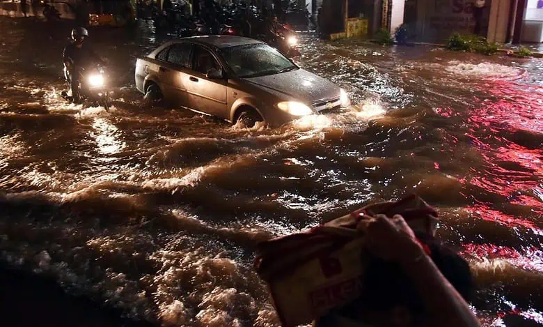 Heavy Rains Cause Flood-Like Situation in Hyderabad, Claiming Seven Lives in Telangana